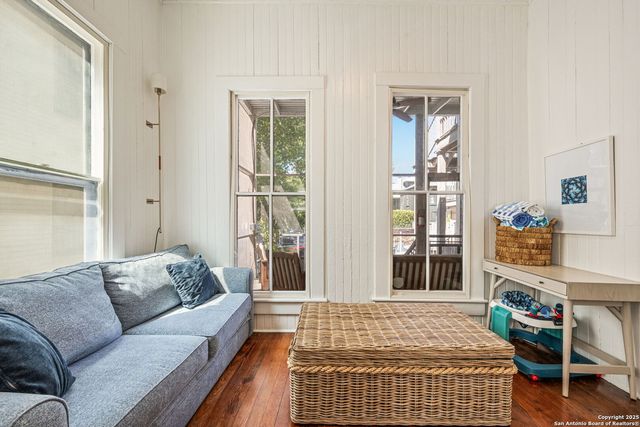 225 Madison, San Antonio, TX 78204