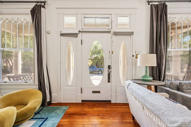 225 Madison, San Antonio, TX 78204