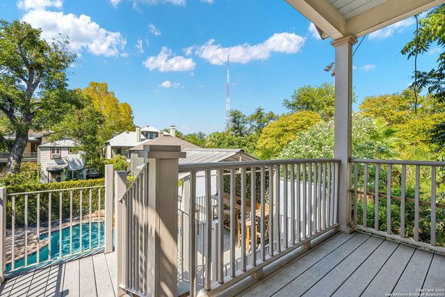 225 Madison, San Antonio, TX 78204