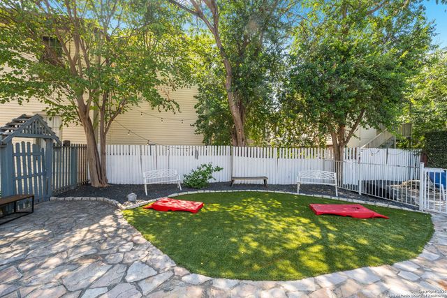 225 Madison, San Antonio, TX 78204