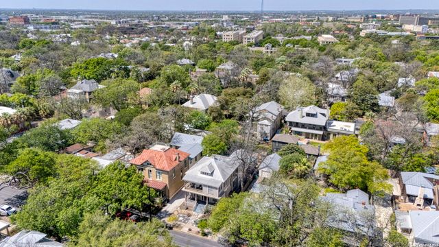 225 Madison, San Antonio, TX 78204