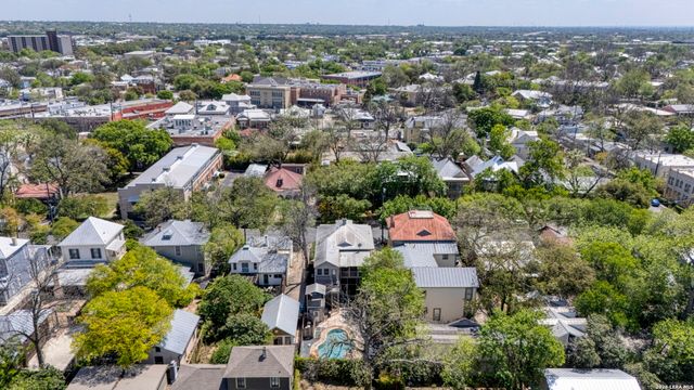 225 Madison, San Antonio, TX 78204