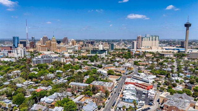 225 Madison, San Antonio, TX 78204