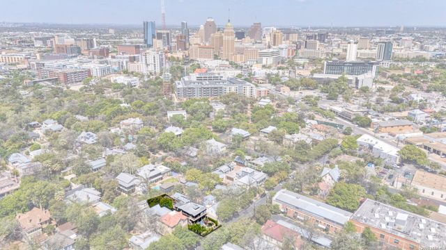 225 Madison, San Antonio, TX 78204