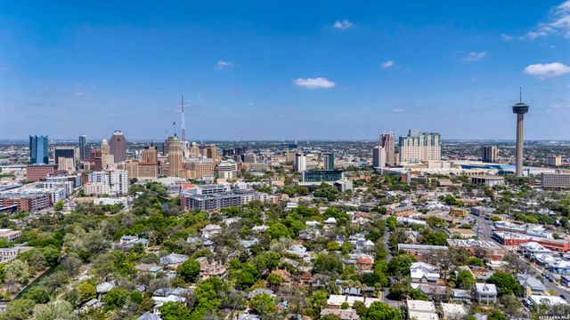 225 Madison, San Antonio, TX 78204