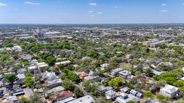225 Madison, San Antonio, TX 78204