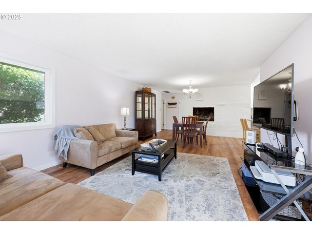 235 Ne 111TH Ave, Portland, OR 97220