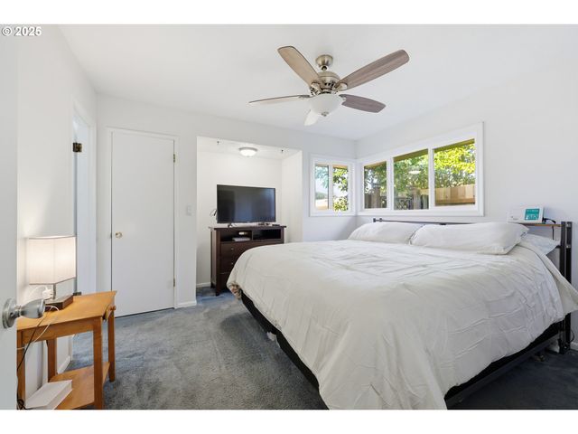 235 Ne 111TH Ave, Portland, OR 97220