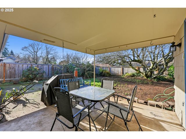 235 Ne 111TH Ave, Portland, OR 97220