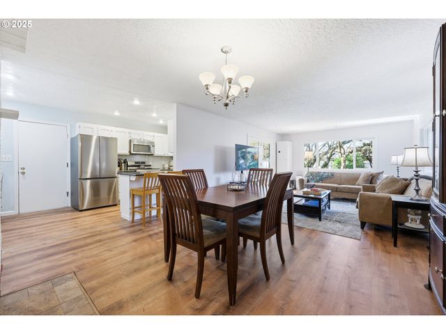 235 Ne 111TH Ave, Portland, OR 97220