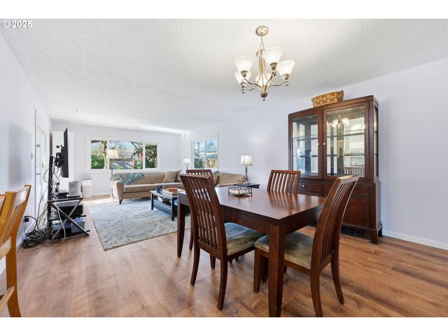 235 Ne 111TH Ave, Portland, OR 97220