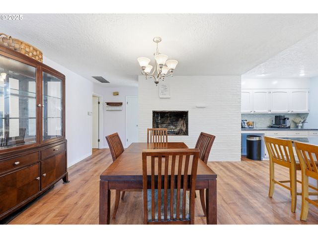 235 Ne 111TH Ave, Portland, OR 97220