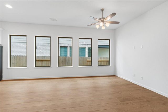 154 Blackborrow DR, Kyle, TX 78640