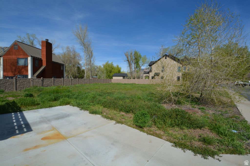 Image 3 of property listing at 4324 RIVERWALK DR, Riverdale, UT 84405