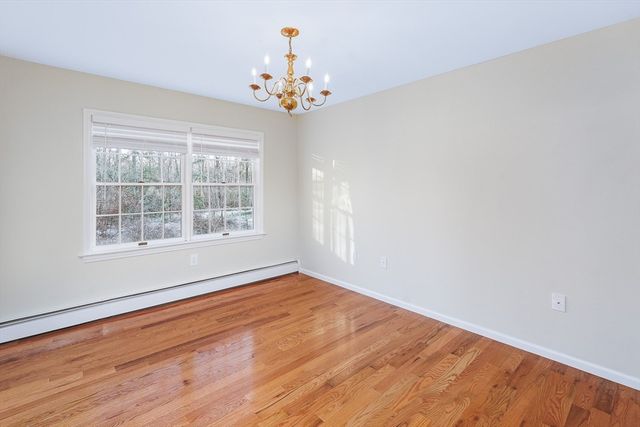 306 Rumonoski Dr, Northbridge, MA 01534