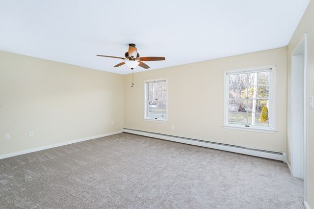 306 Rumonoski Dr, Northbridge, MA 01534