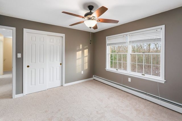 306 Rumonoski Dr, Northbridge, MA 01534