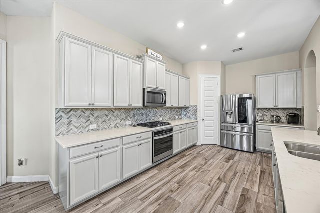 2316 Churchill Cove Lane, Pearland, TX 77089