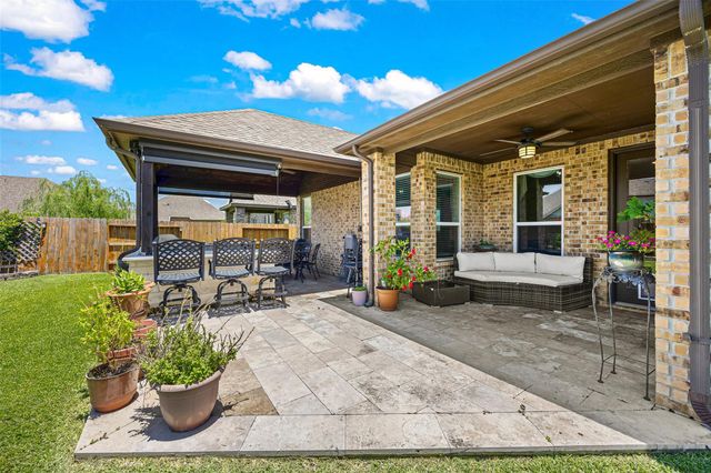 2316 Churchill Cove Lane, Pearland, TX 77089