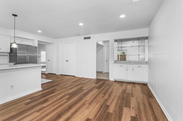 10610 Chapel Hill Drive, Houston, TX 77099