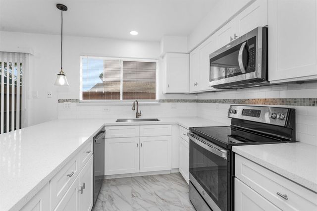 10610 Chapel Hill Drive, Houston, TX 77099