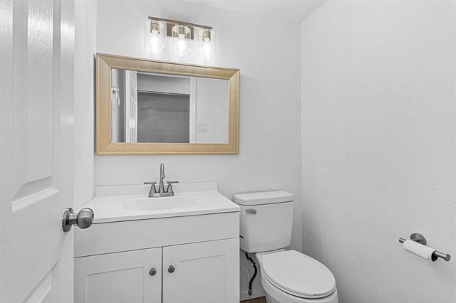 10610 Chapel Hill Drive, Houston, TX 77099