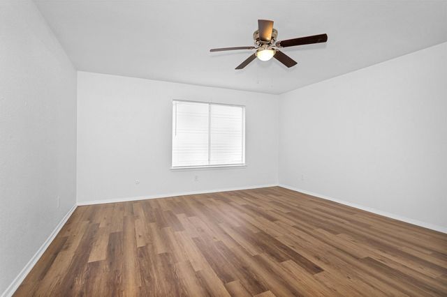 10610 Chapel Hill Drive, Houston, TX 77099