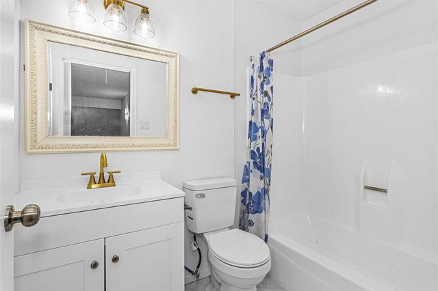 10610 Chapel Hill Drive, Houston, TX 77099