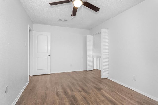 10610 Chapel Hill Drive, Houston, TX 77099