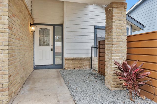 10610 Chapel Hill Drive, Houston, TX 77099