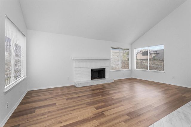 10610 Chapel Hill Drive, Houston, TX 77099