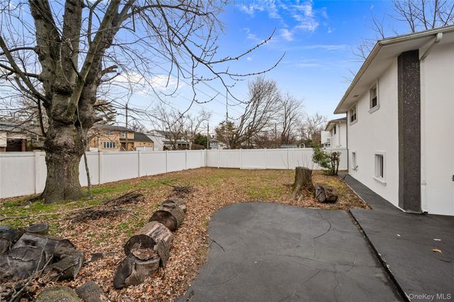 1016 Westwood Road, Woodmere, NY 11598