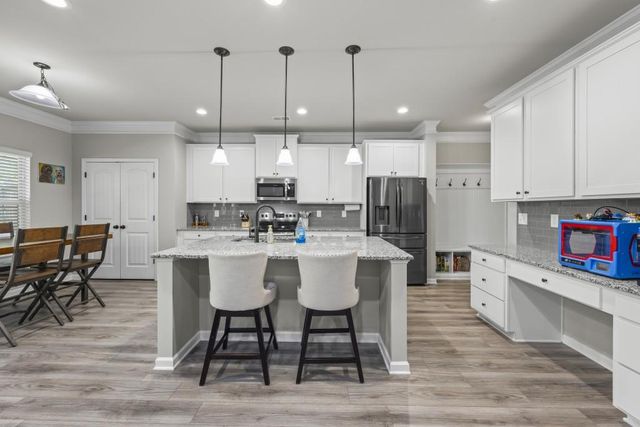 660 Country Ridge Drive, Hoschton, GA 30548