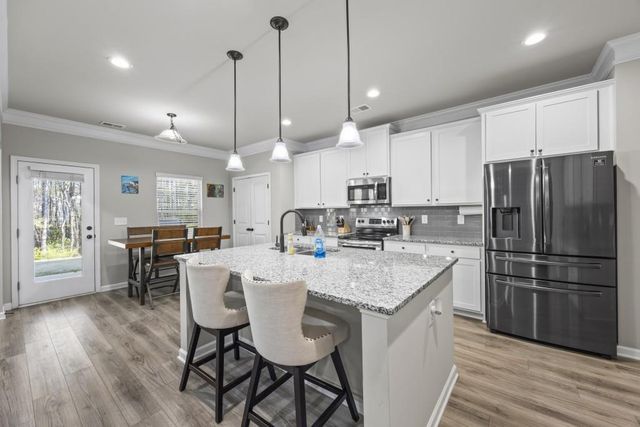 660 Country Ridge Drive, Hoschton, GA 30548