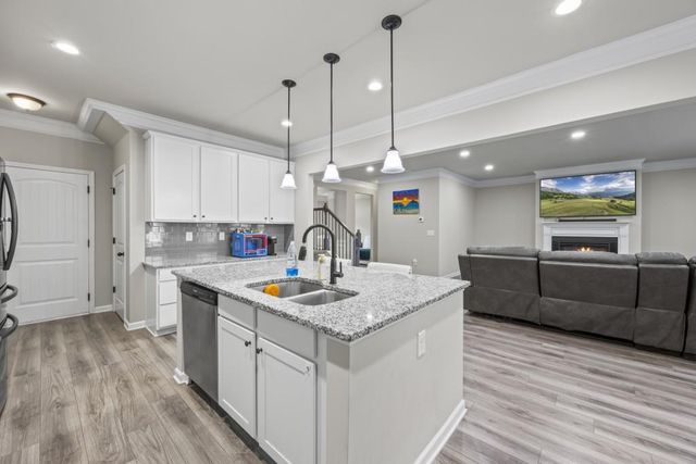 660 Country Ridge Drive, Hoschton, GA 30548