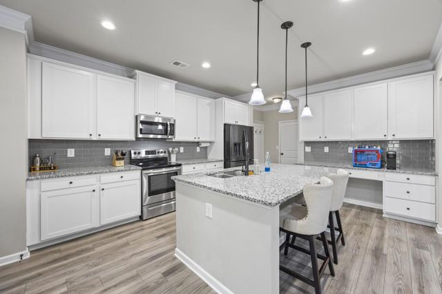 660 Country Ridge Drive, Hoschton, GA 30548