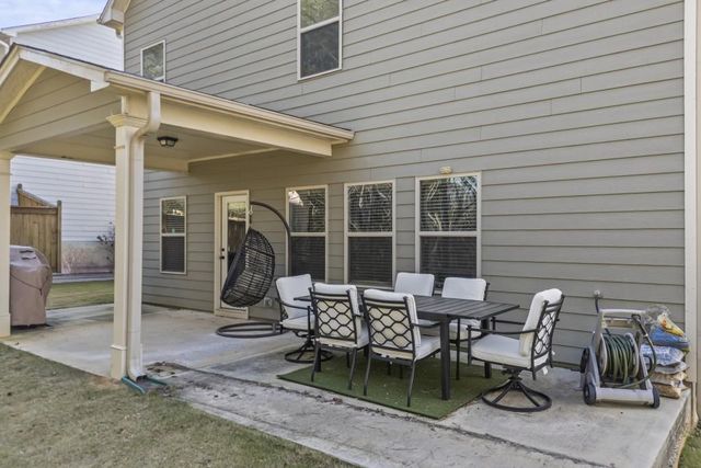 660 Country Ridge Drive, Hoschton, GA 30548