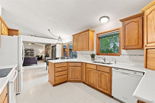 6048 Dhu Court, Longmont, CO 80503