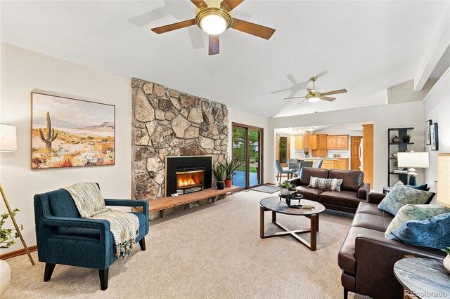 6048 Dhu Court, Longmont, CO 80503