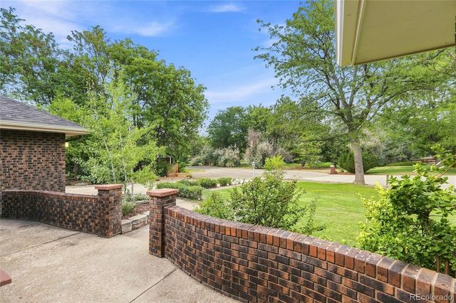 6048 Dhu Court, Longmont, CO 80503