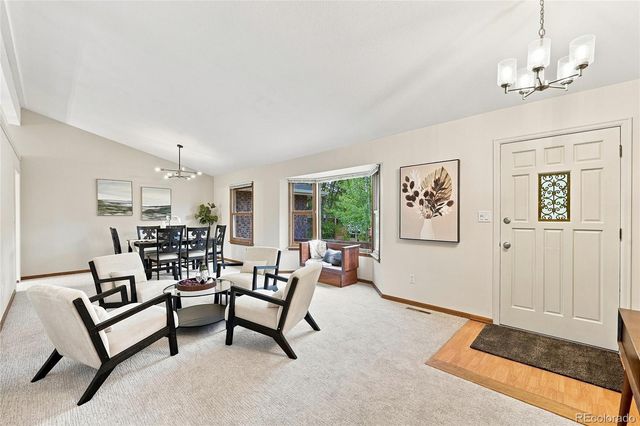 6048 Dhu Court, Longmont, CO 80503