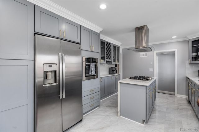 17200 Pontchartrain Boulevard, Detroit, MI 48203