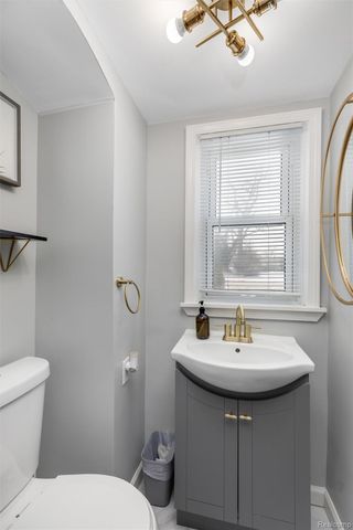 17200 Pontchartrain Boulevard, Detroit, MI 48203