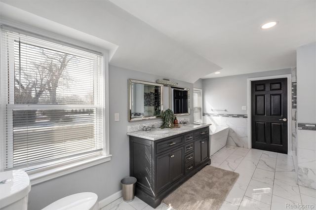 17200 Pontchartrain Boulevard, Detroit, MI 48203