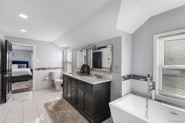 17200 Pontchartrain Boulevard, Detroit, MI 48203