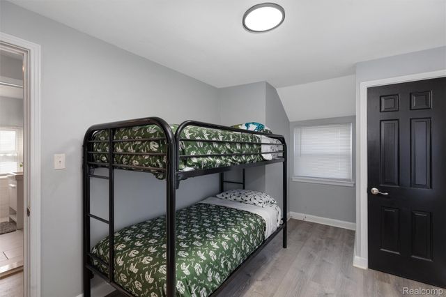 17200 Pontchartrain Boulevard, Detroit, MI 48203