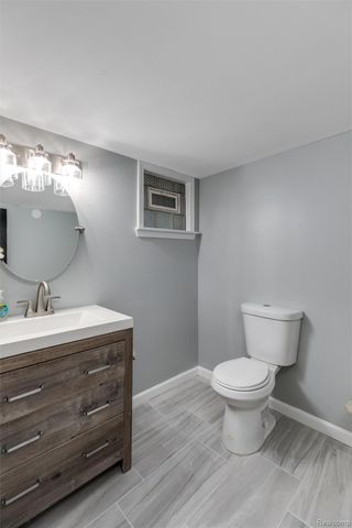 17200 Pontchartrain Boulevard, Detroit, MI 48203