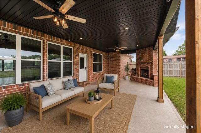 13414 Pearson Ranch Road, Prairie Grove, AR 72753