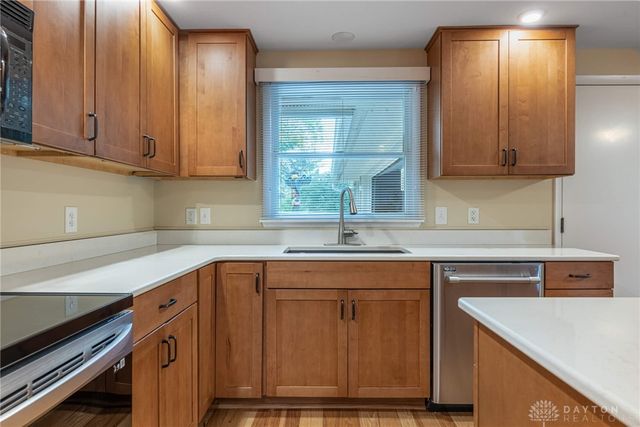 325 Annette Drive, Dayton, OH 45458