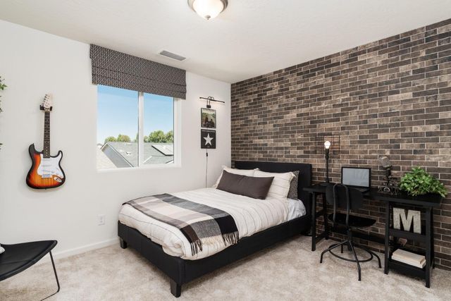 6770 E Oslin Avenue, Fresno, CA 93727